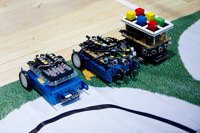 Roboticcars1